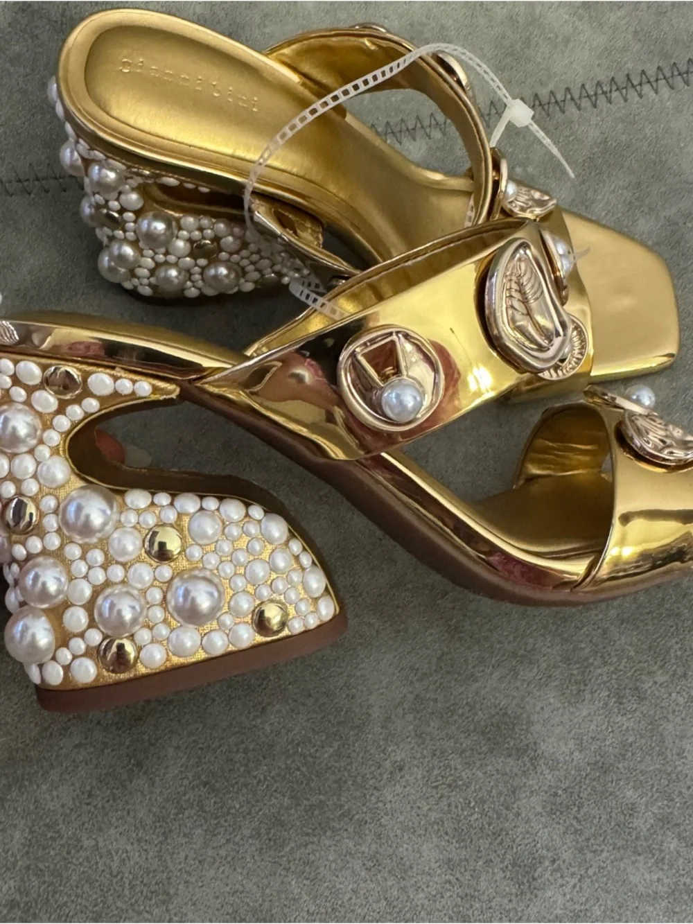 NWT Gianni Bini Penei Metallic Pearl Ornament
Detail Slide Sandals Sz 7 - Picture 6 of 8